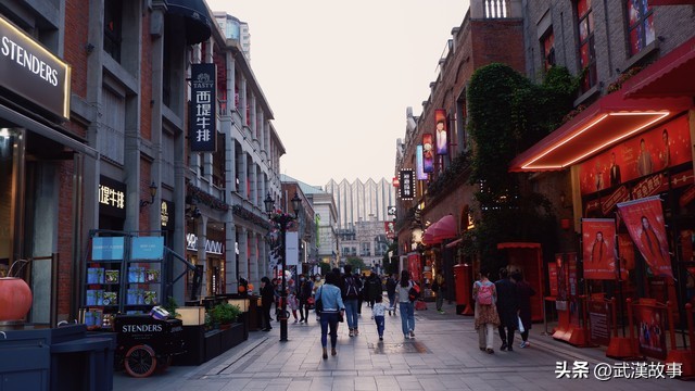 楚河汉街和粮道街哪个更值得去,楚河汉街值得打卡吗