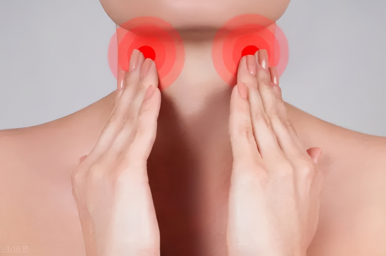 耳朵后面腮腺肿瘤早期症状和感觉,耳后腮腺处有良性肿瘤该挂什么号