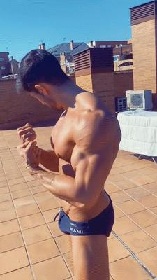 一天练出8块腹肌只需1个动作,一天就能练出腹肌马甲线的动作