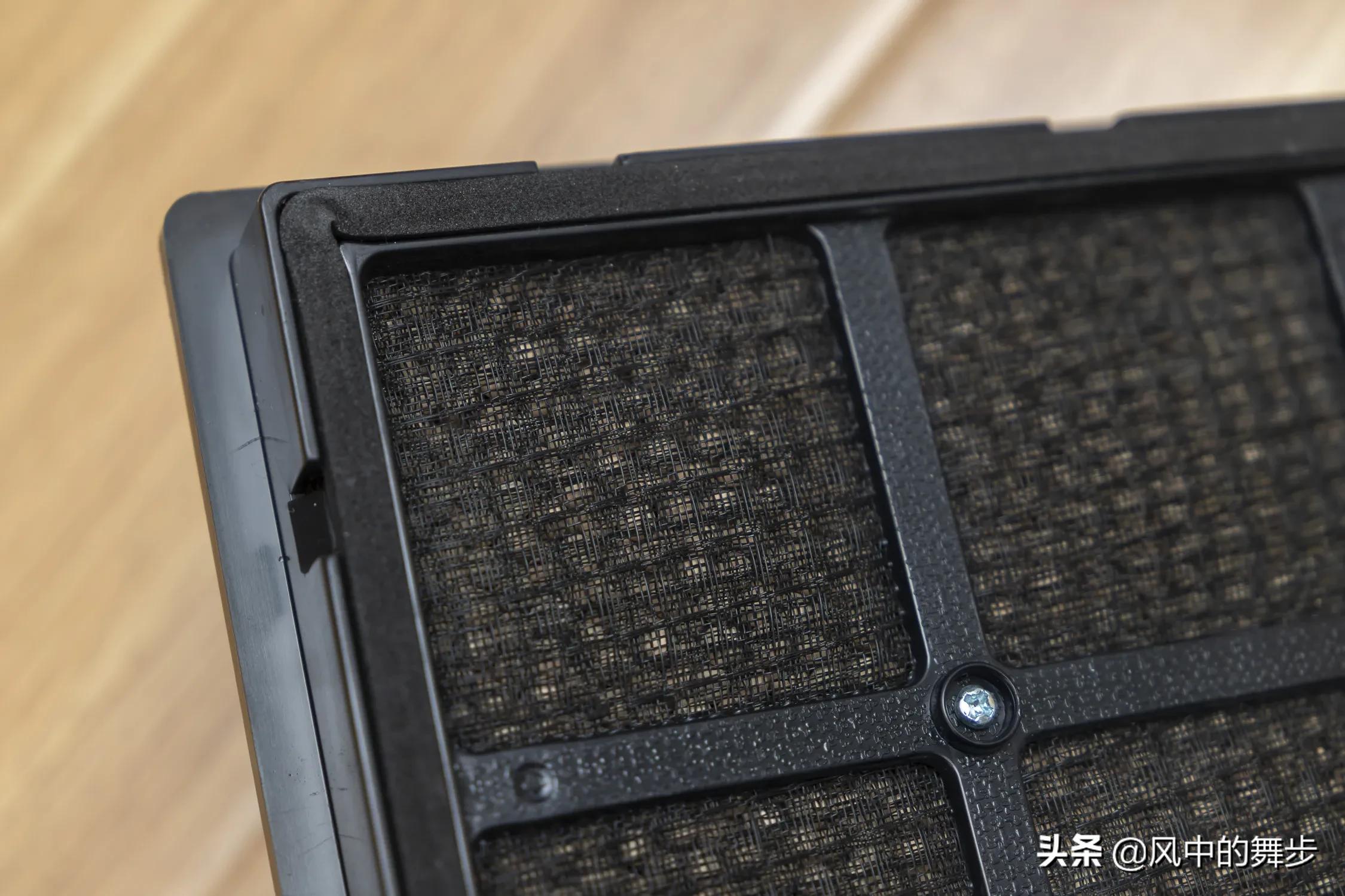 猫猫总是乱尿怎么办,猫猫乱尿该不该把猫猫放阳台