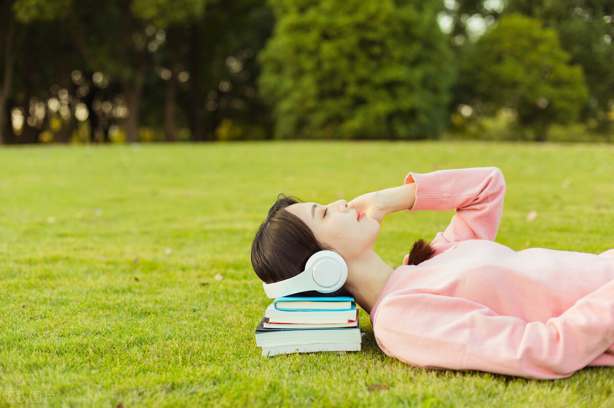 缺乏安全感的女人是不会主动的,怎么对待一个缺乏安全感的女人