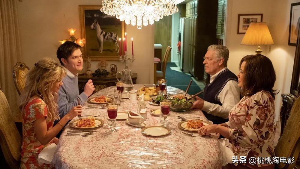 她的演艺生涯巅峰还远未到来,她的演艺事业推向了巅峰