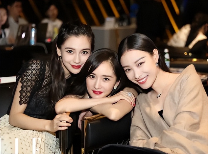 杨幂私下真实人品怎么样,杨幂的真实人品被别人夸赞