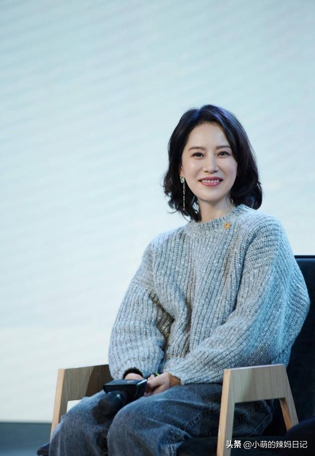 2020最火中短烫发20-30岁长发,适合头发很少又是长发的烫发