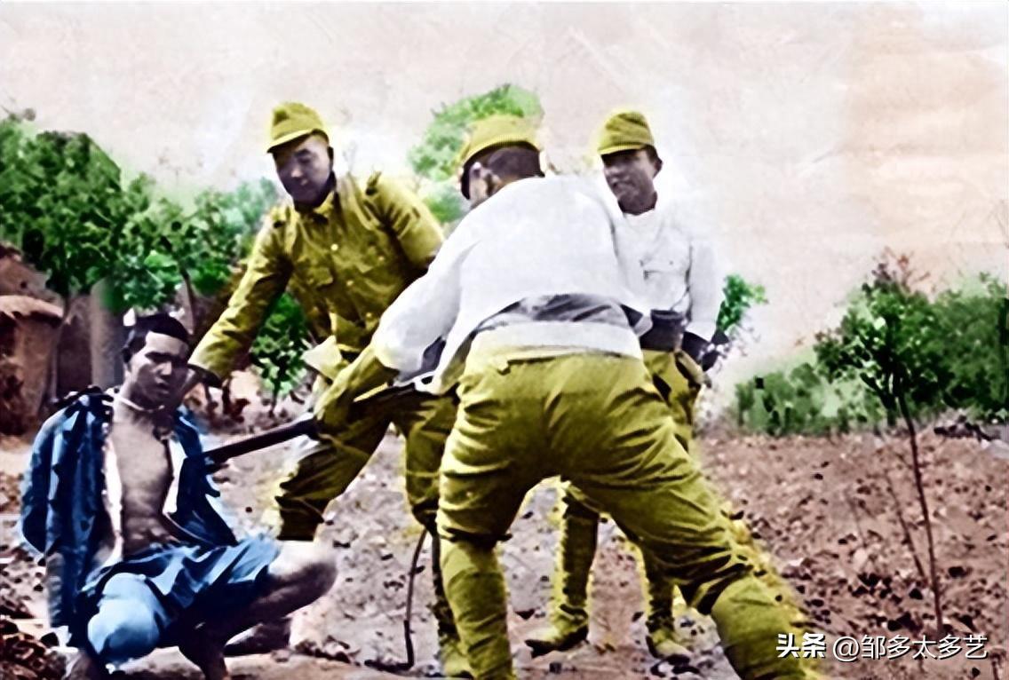 日军日记：*安妇慰**不服从管教，我很愤怒，用*刀刺**插入她的*体下**