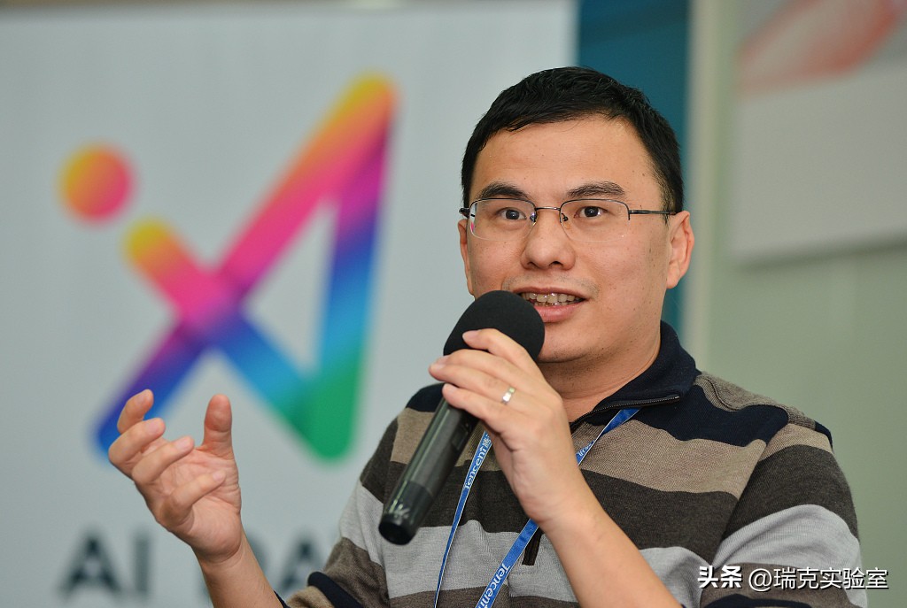 东莞最低调富豪：坐享亿万身家，出门开20万的车：我成就了马化腾