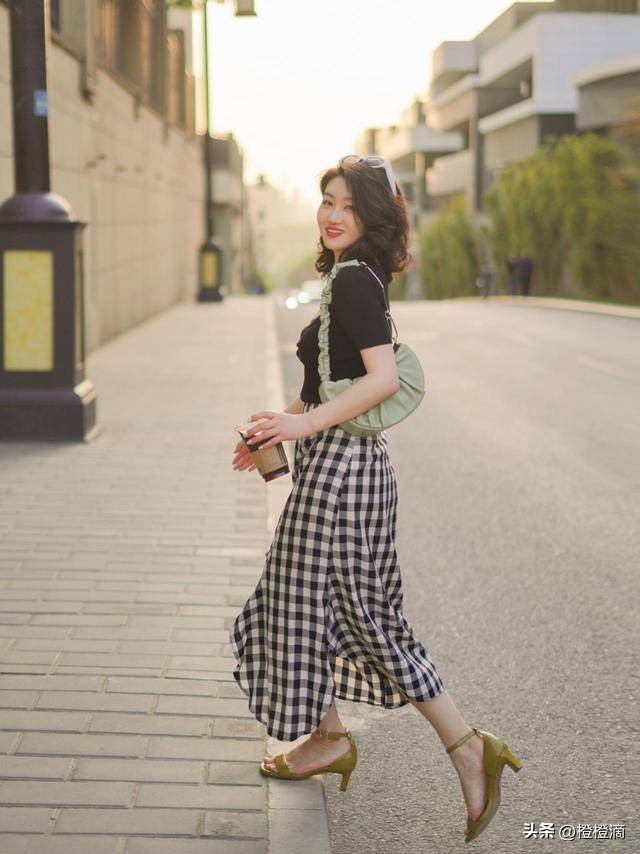 半身裙穿搭夏季小个子小清新测评,遮胯遮屁股显瘦夏季半身裙