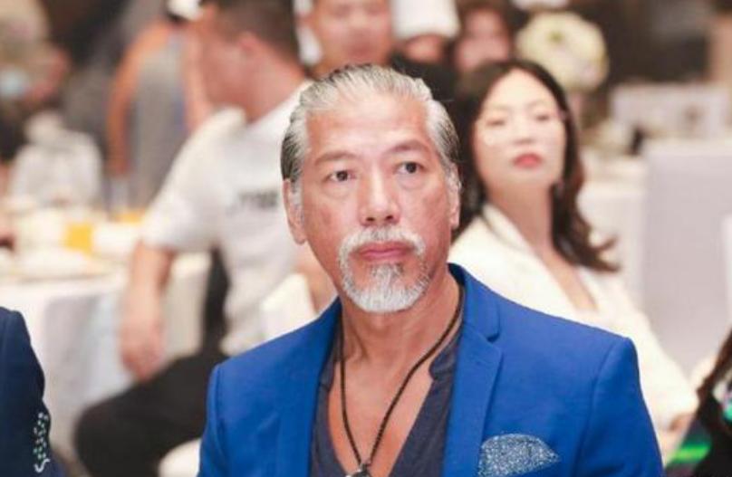 张耀扬“毁灭”史：从“文艺男神”到沦为阶下囚，他经历了什么?