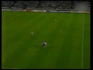 世界杯表现不尽人意的球员,世界杯那些不可思议的进球