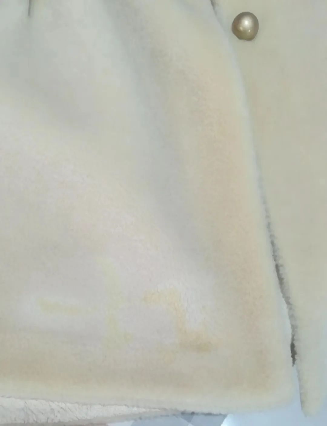 皮毛一体大衣发霉怎么洗,皮毛一体大衣袖口污渍如何去除