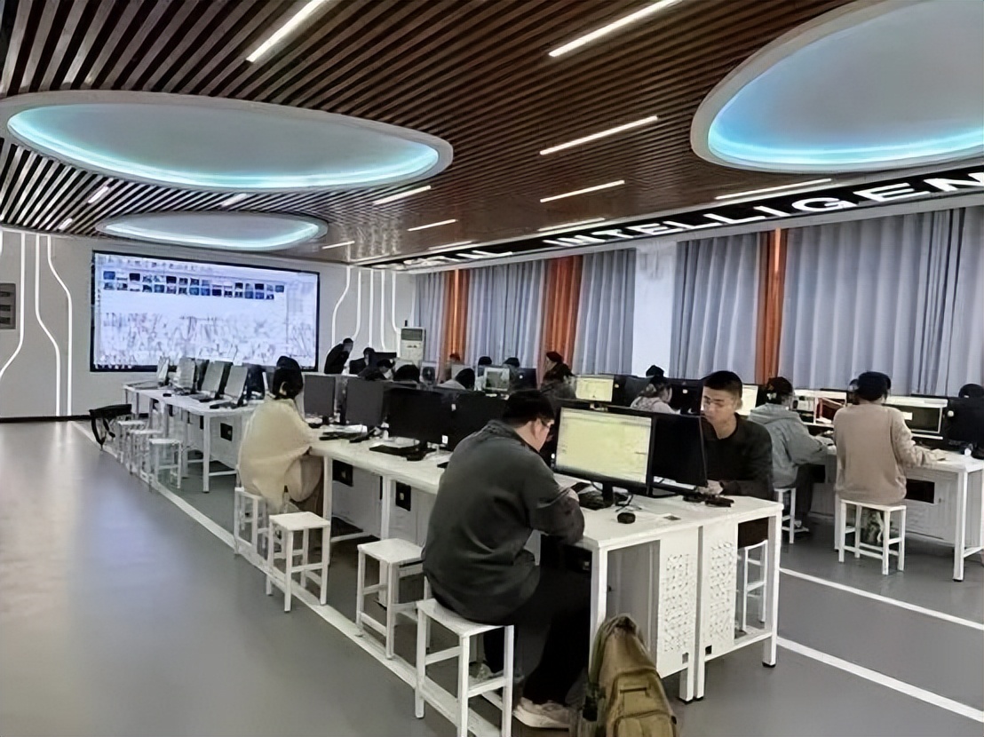 9大理由揭秘：在这个学校为何既能快乐学习，个性又能自由发展？