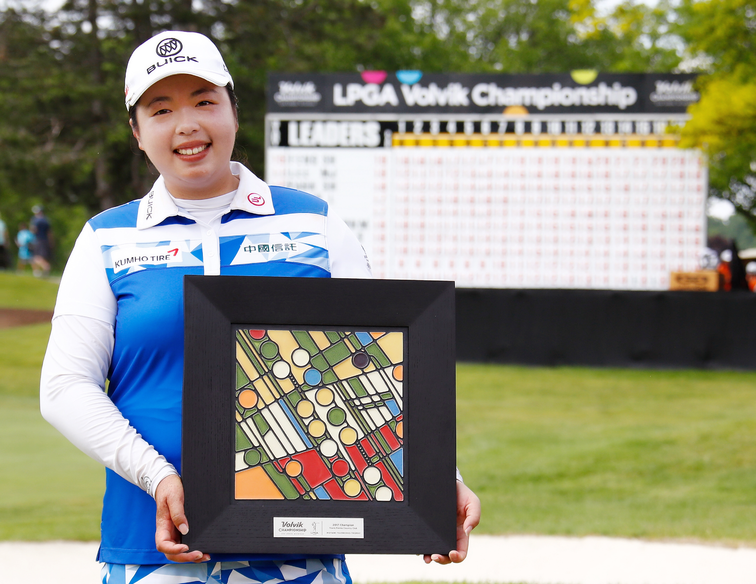 中国高尔夫球领军人物冯珊珊 (国内知名的高尔夫运动员冯珊珊)