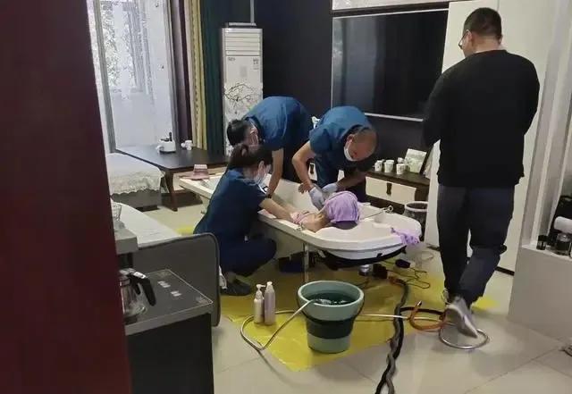 帮老人洗澡多少钱一天,帮老人洗澡这个生意可以做吗