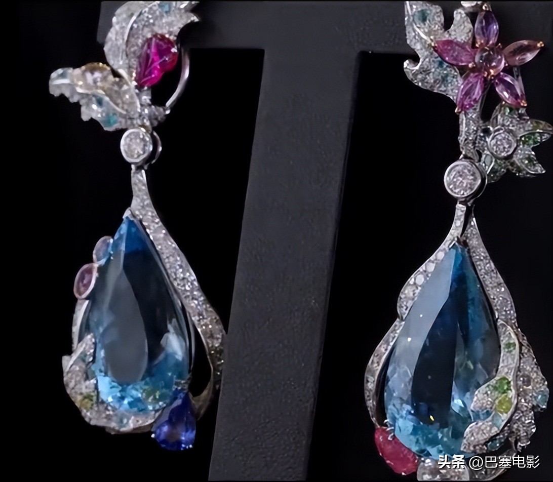 泼天的富贵，藏不住的身份地位，都在这豪门明星的珠宝首饰里了