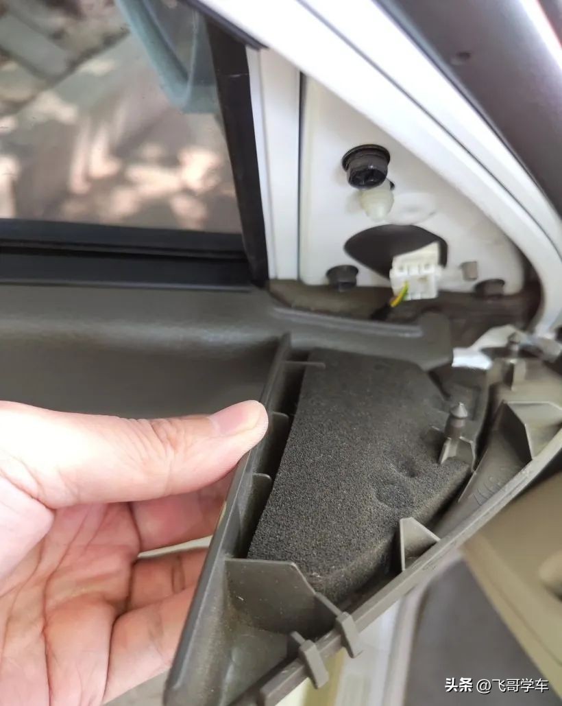 别克凯越车门锁异响和跳动,凯越锁车或者开锁反复跳动