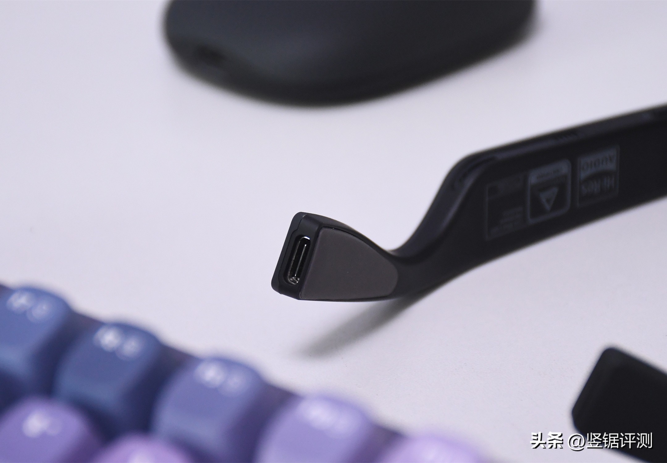 能带来“150寸”观影体验的智能眼镜！TQSKYT1视听智能眼镜评测