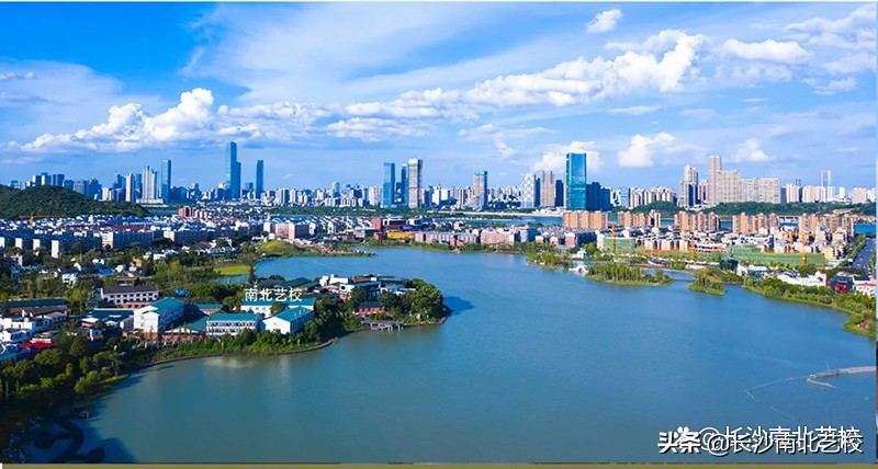 长沙礼仪气质培训学校,长沙直播运营培训学校