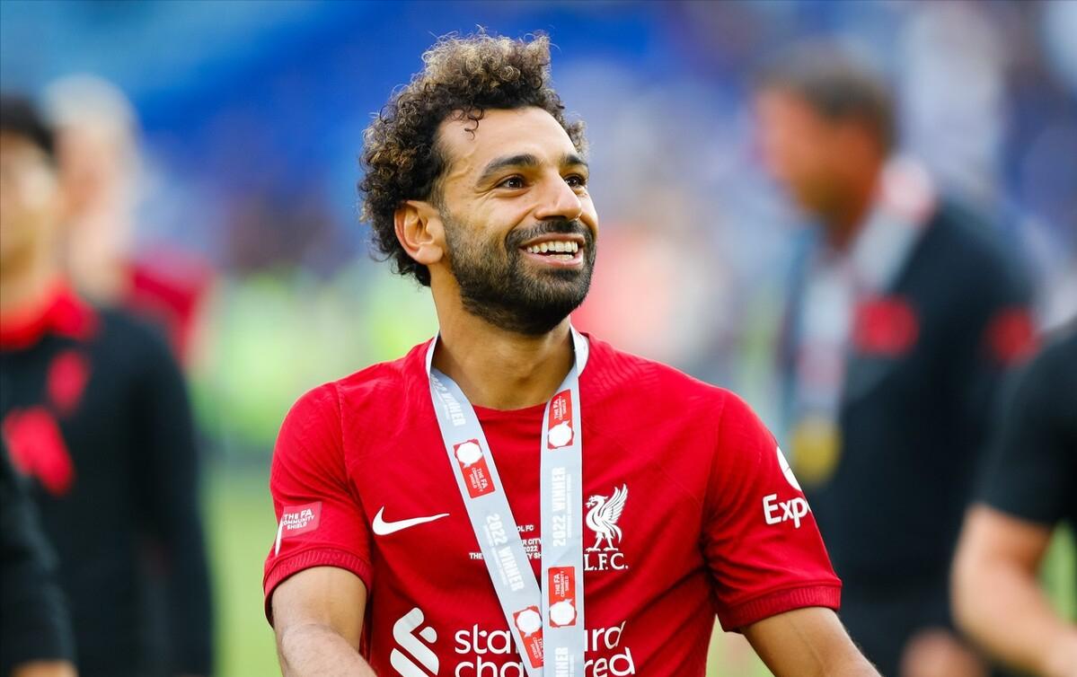 足坛5大身价最高右后卫,足坛最强右边锋身价排名