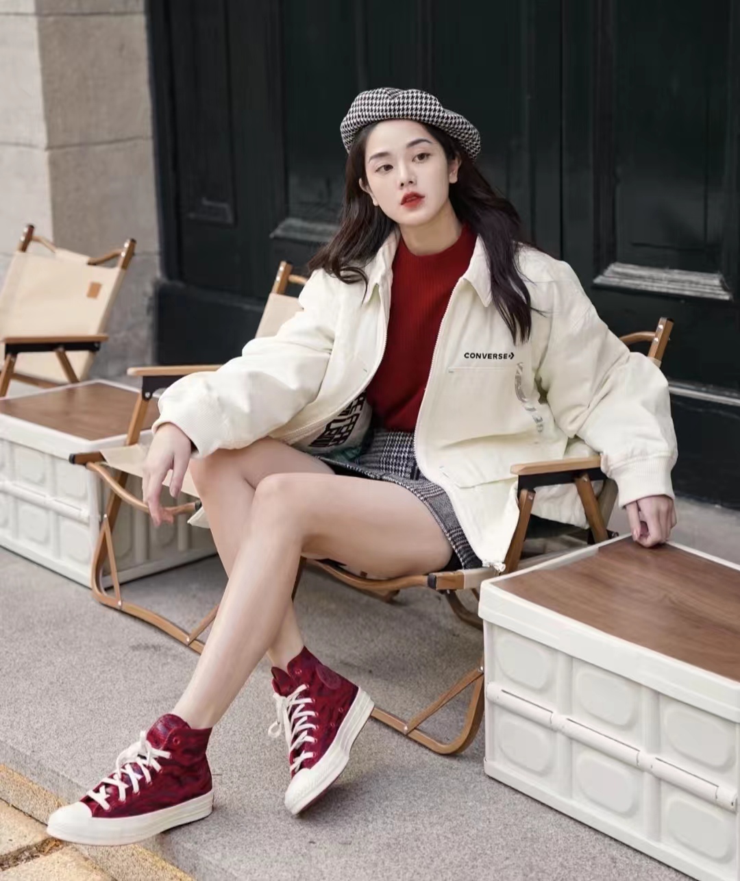 千鸟格半身裙秋冬款a字版30岁,黑白千鸟格半身裙配原绒色毛衫