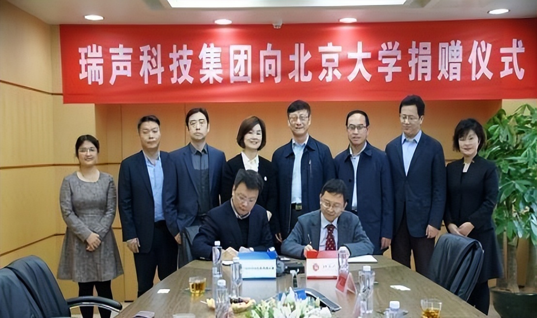 她，从护士到深圳女首富，手握8000项专利，苹果每年上缴100多亿