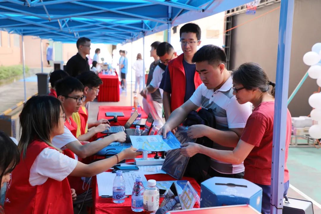 哈工大深圳校区研究生开学,哈工大2021届新生报到