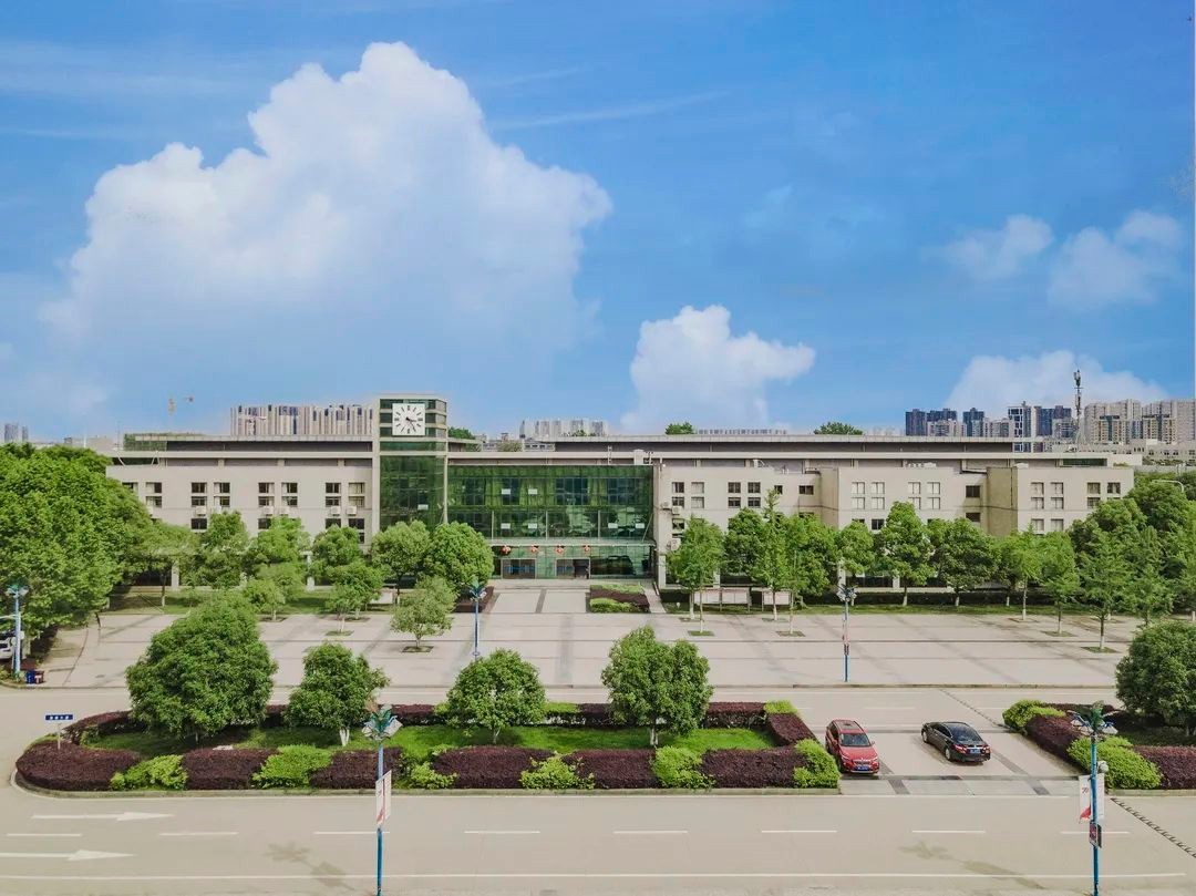 全国十大最美湖景高校,湖北最美湖景学校