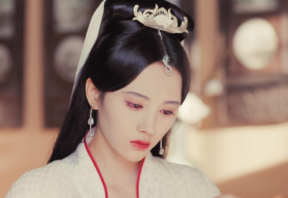 难以超越的13个经典角色,新旧对比15位毁经典的辣眼睛角色