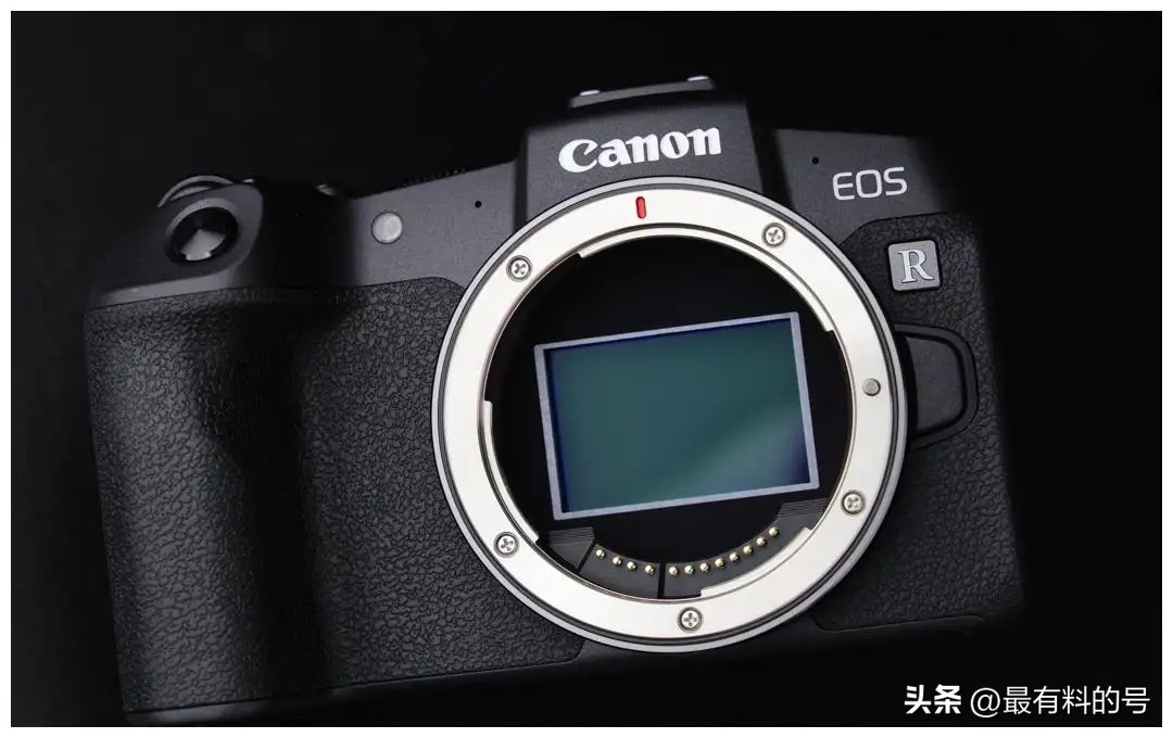 入门级微单和高端单反选哪个,微单和单反的区别哪个更值得购买