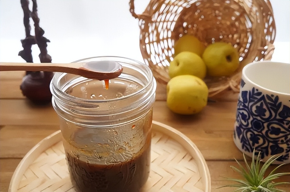 秋梨膏熬不稠放置一夜还可以熬吗,秋梨膏熬的稀还能倒锅里重熬吗