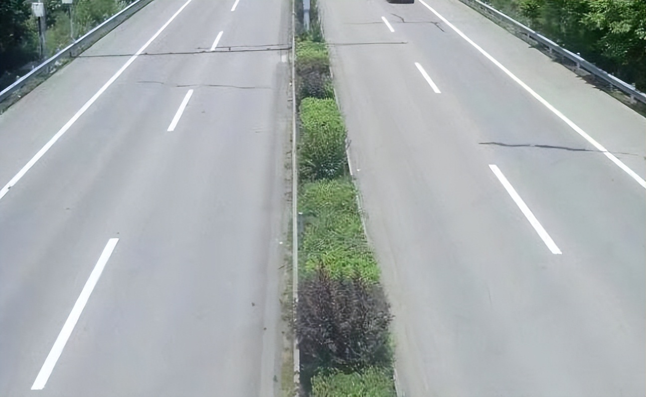 目前重庆最大的高速公路,重庆高速公路修建标准