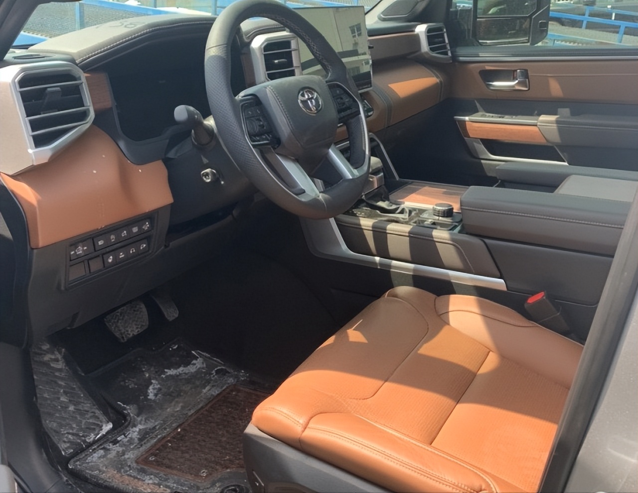 丰田坦途2022越野体验,丰田坦途穿越版