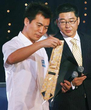 黄健翔谈06年解说,黄健翔遭遇王濛解说滑铁卢