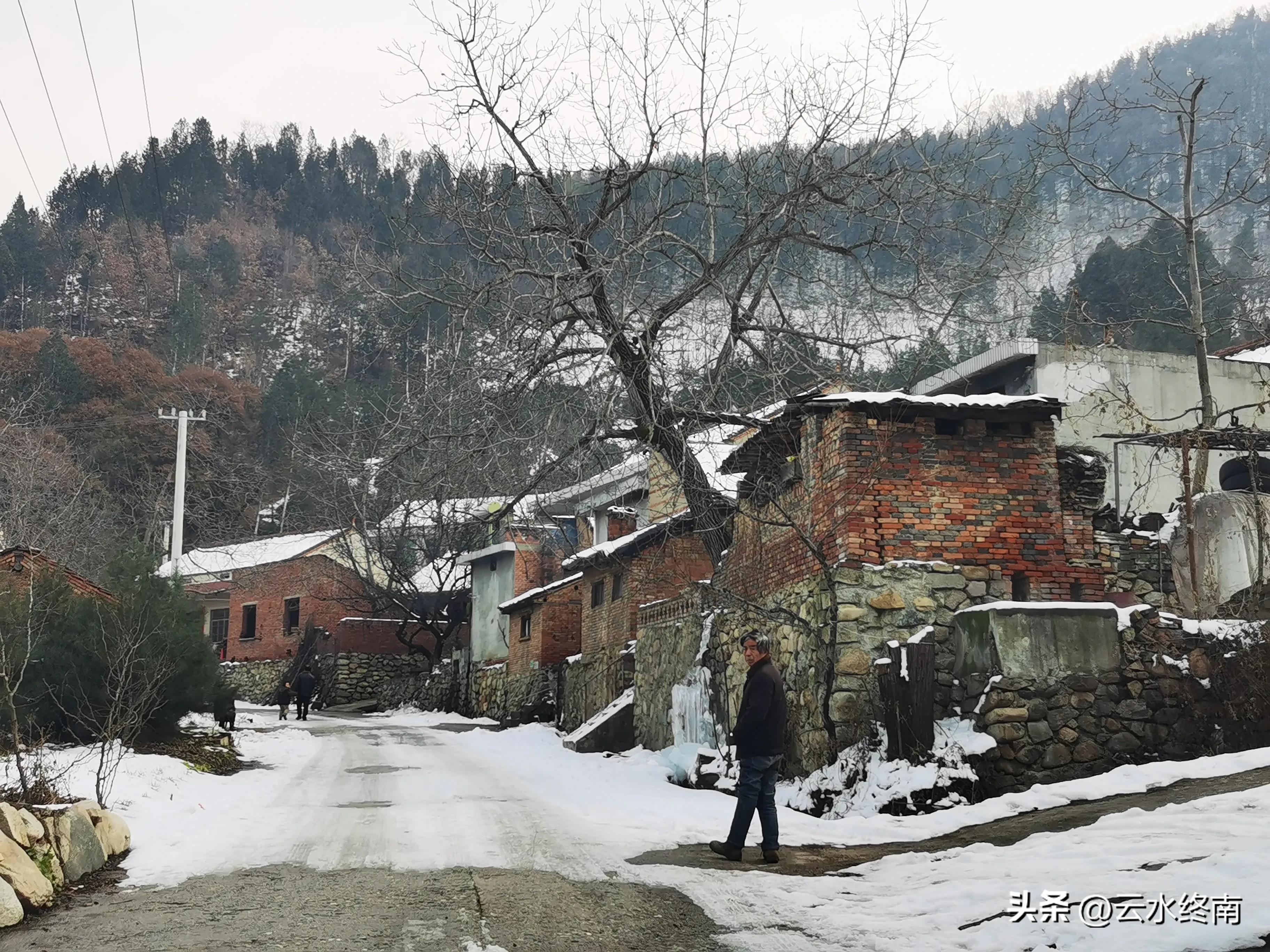 因为这个神秘的大厂,辋川曾经比镇上还热闹的山村,现在怎么样了