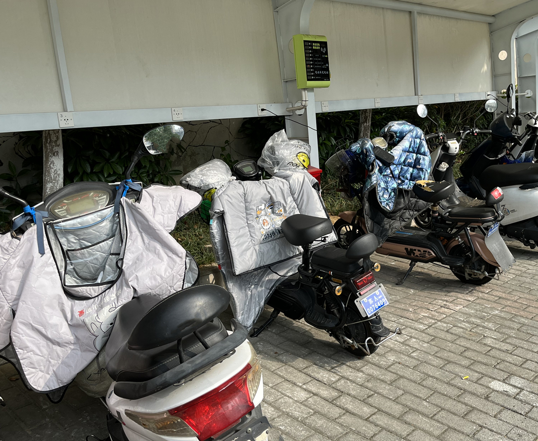 二轮电动车48v电池怎么选,三轮电动车安多大的电池合适