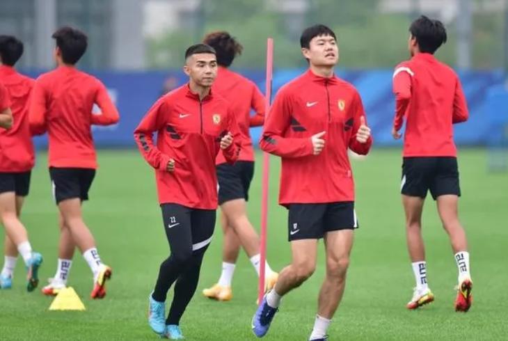 4-2！升联赛第二，留洋国脚首发：坐稳主力，申请参加亚预赛遭拒