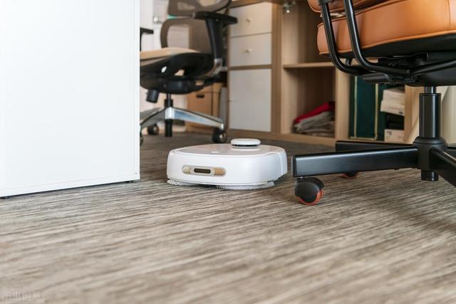 扫地机器人为什么会火,扫地机器人突然自毁了