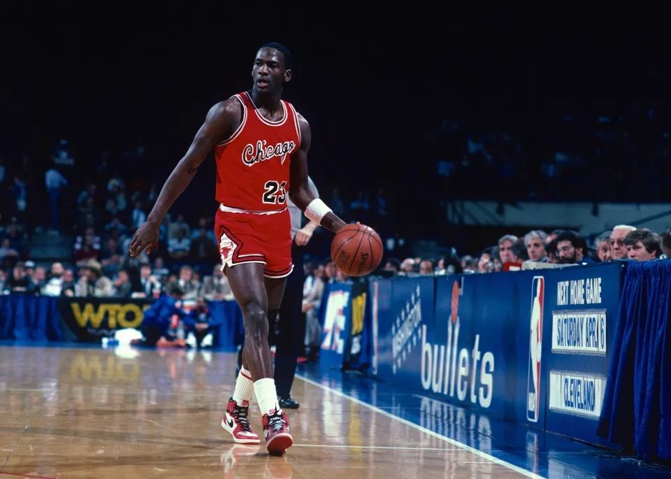 这个老头创造了神的第一双鞋丨BUNSuk