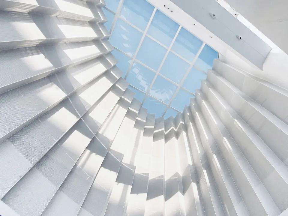 亚洲照明设计师协会丨光影下的冲孔板，金属界的颜值担当