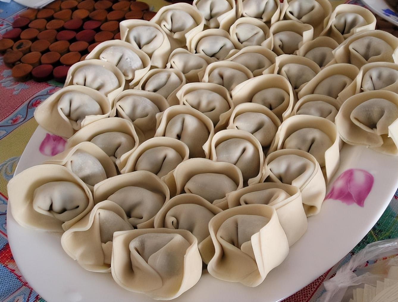 一家三口吃馄饨丧命,天津一家四口吃饺子死亡