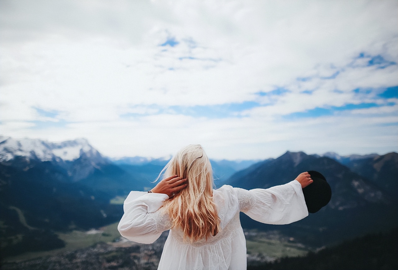 富养女儿的真正含义是爸爸的陪伴,子要穷养女要富养的真正含义