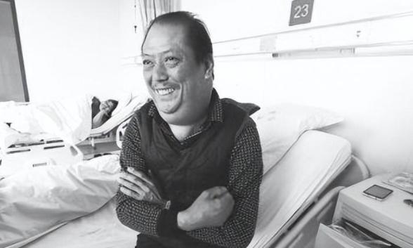 62岁大叔喝出河马脖,辽宁男子喝酒成河马