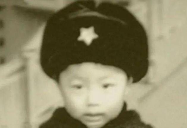 10年前,那个曾教3亿人疯狂英语,被曝家暴丑闻的李阳,如今怎样了