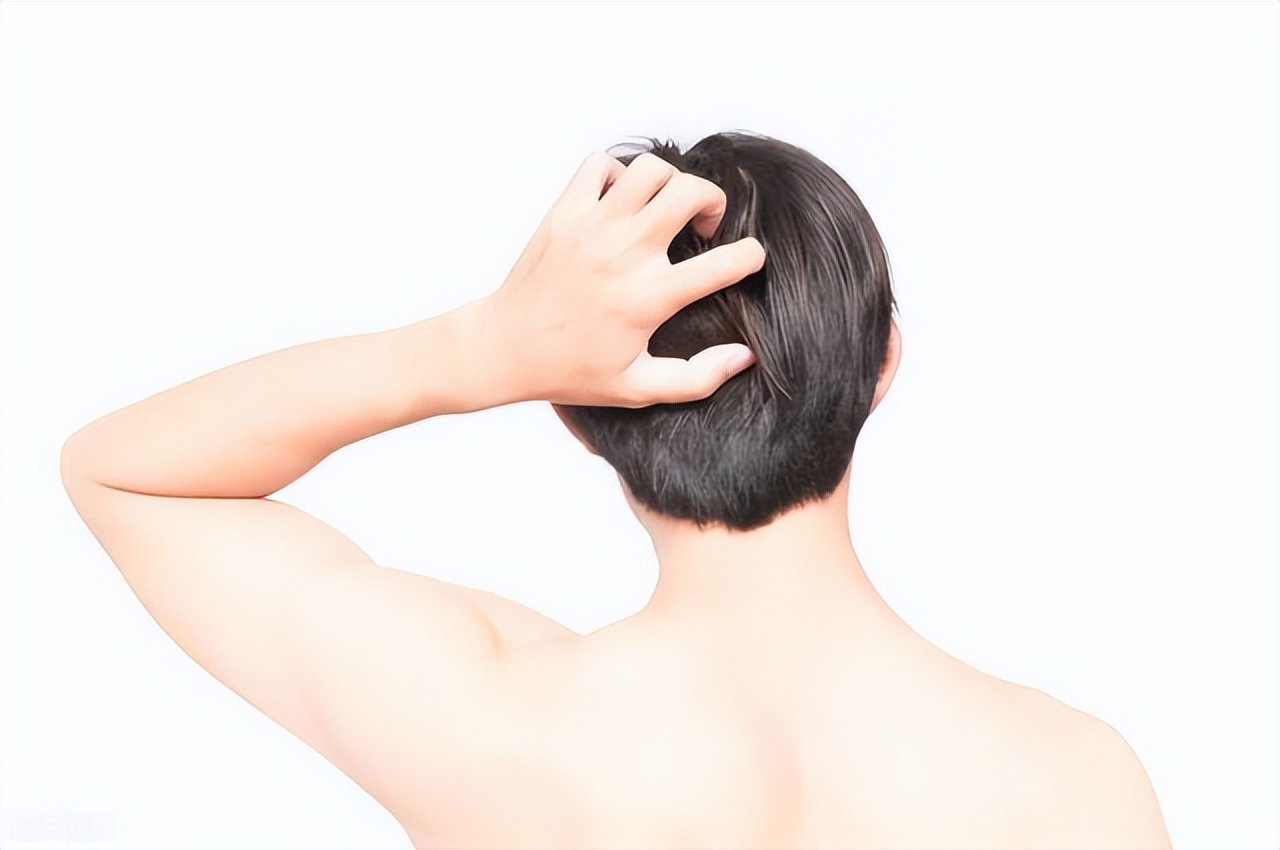 头皮后脑勺长红疙瘩有脓包,为什么头皮上总是长脓包和痘痘