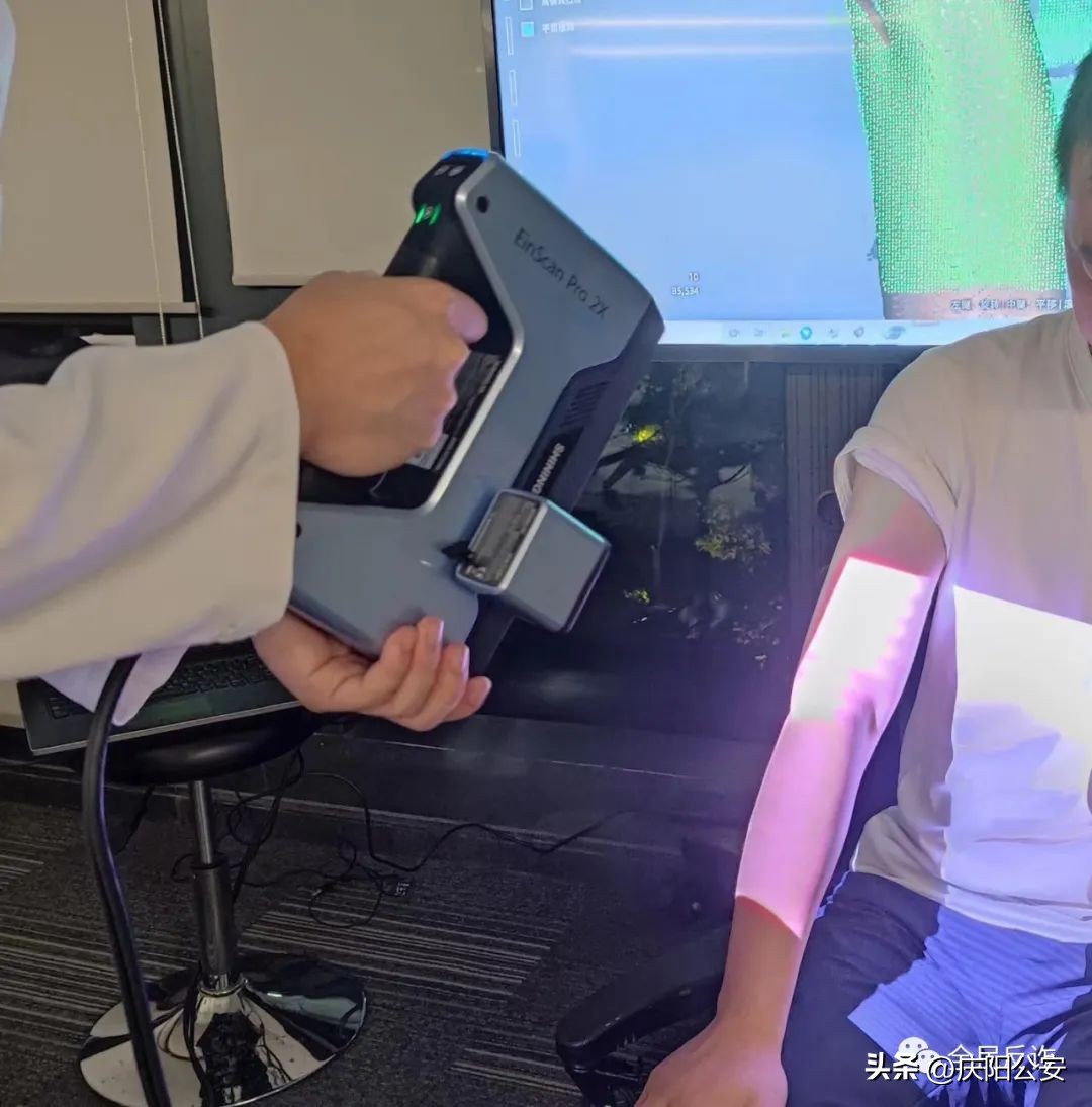 刚玩小游戏一分钟，警察叔叔怎么就知道了？新出“黑科技”了解下→