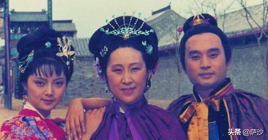 红楼梦贾宝玉最后的结局是怎么样,红楼梦四大家族最后都灭亡了吗