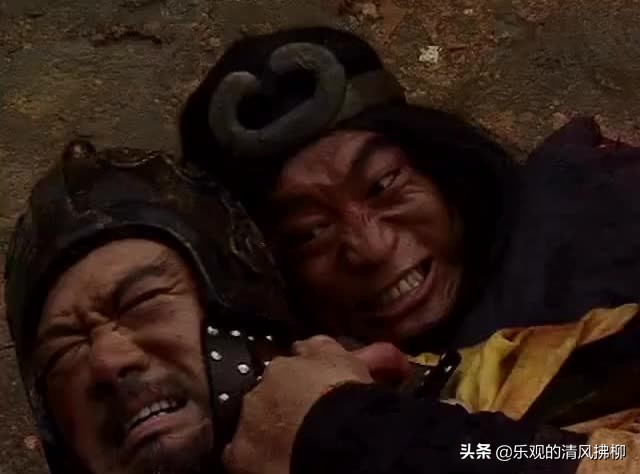 2011版水浒传和98版剧情怎么不一样,水浒传98版老版拍得好吗