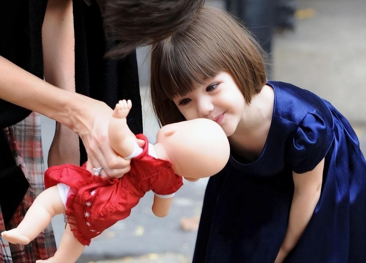 阿汤哥18岁照片,阿汤哥14岁女儿近照超美