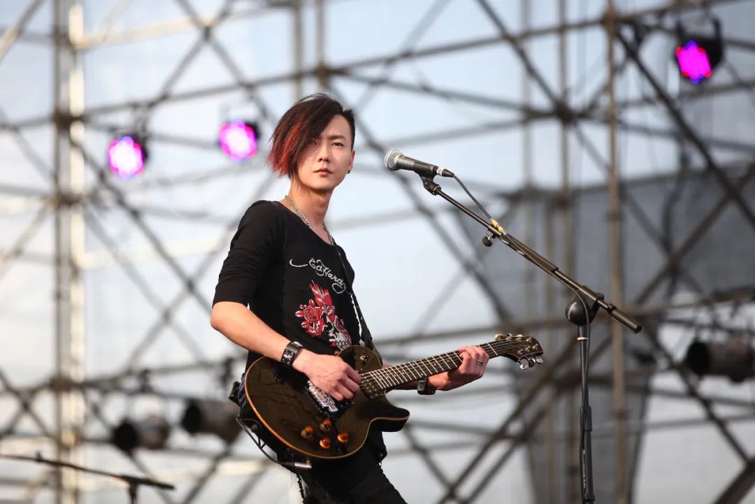 黄义达那女孩对我说男声完整版,黄义达那女孩对我说现场完整版