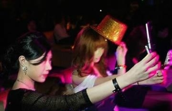 酒吧真实的生活写照,酒吧夜店的生活方式