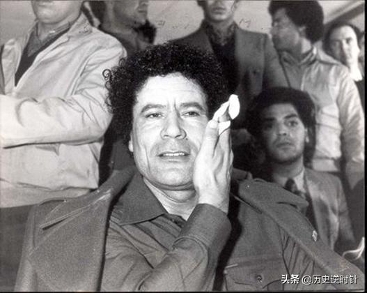 卡扎菲和里根恩仇,卡扎菲死前被打